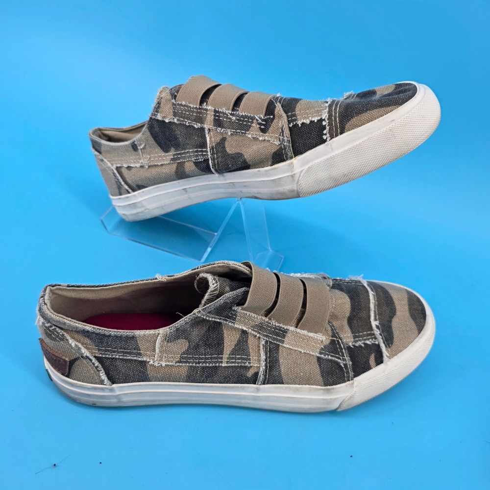 Blowfish Malibu Camo Slip On Sneakers Womens 10 Canvas Distressed Low Top Shoes